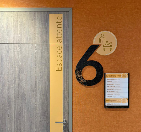 signaletique santé bio sourcée wayfinding design
