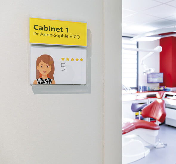 projet signalétique wayfinding studio: étude circulation sur plan, implantation, définition produit, graphisme avatar, quantitatif et budget