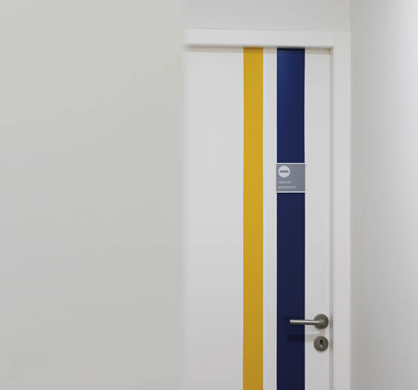 wayfinding studio bureau d’étude signalétique: conception et réalisation de projet design et aménagement d’espace intérieur